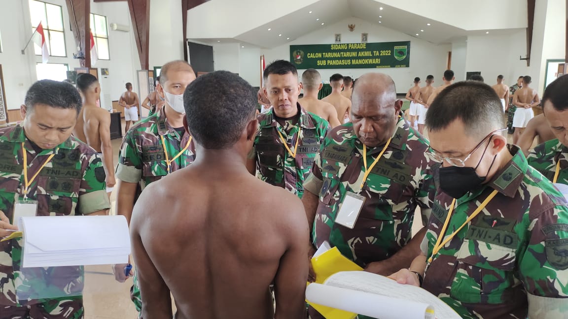 Kasdam Kasuari Pimpin Sidang Parade Calon Taruna AKMIL T A 2022 Sub