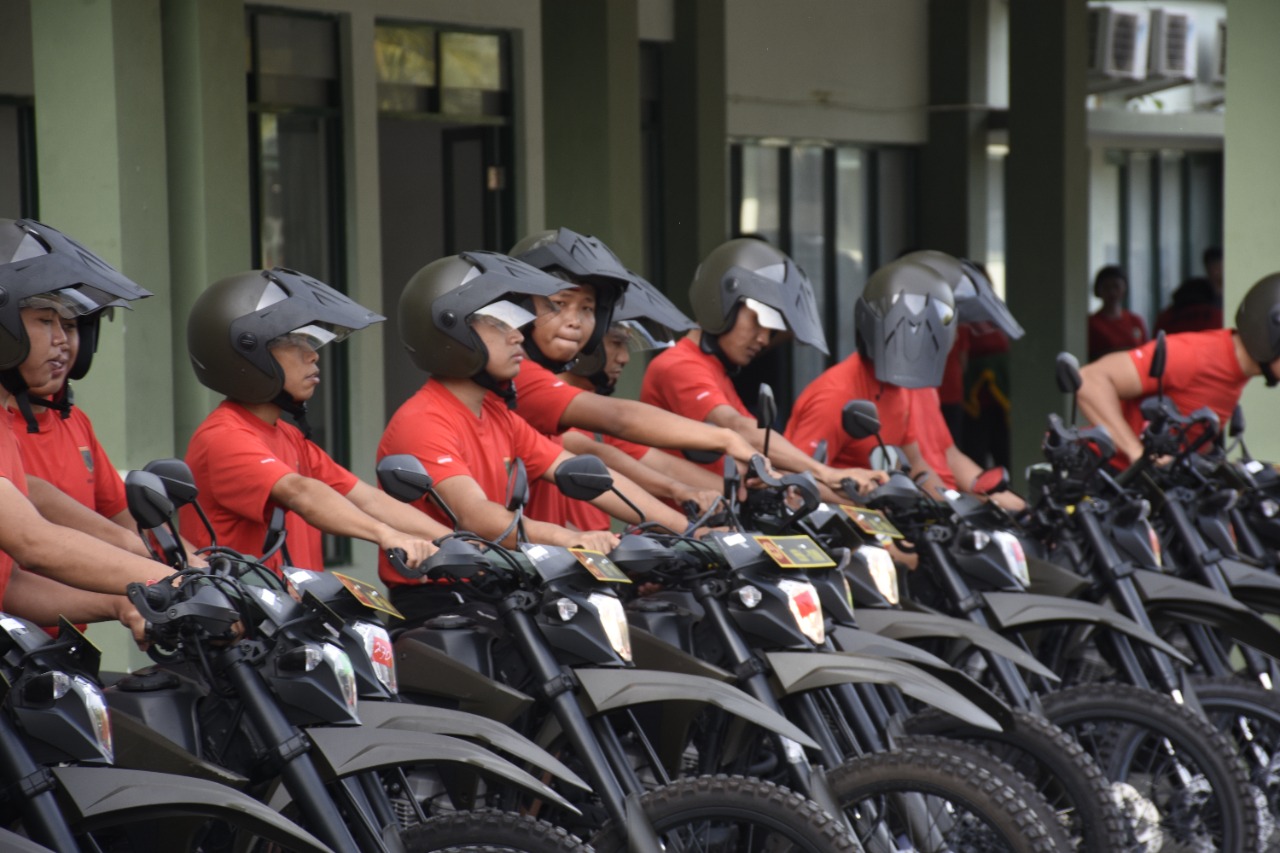 Pangdam Xviii Kasuari Serahkan Unit Randis Hasil Pengadaan Tni Ad