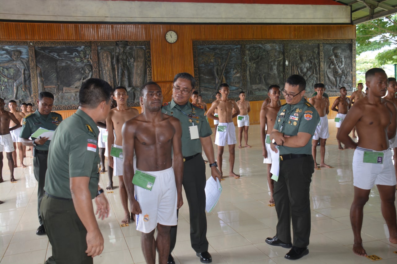 96 Calon Tamtama PK Reguler Gel. II Dan Lintas Agama TNI Angkatan Darat ...