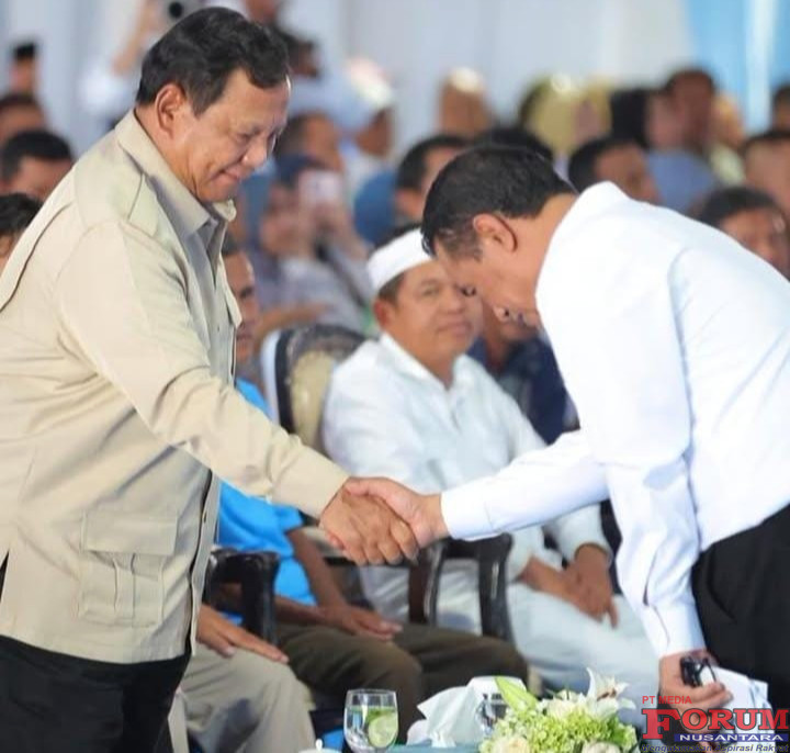 Foto : Prabowo Subianto, Presiden Republik Indonesia saat berkunjung ke Kabupaten Karawang, Jawa Barat.