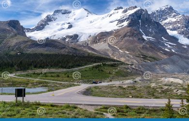 athabasca-glacier-columbia-icefield-jasper-national-park-along-icefields-parkway-canada-athabasca-glacier-254966084.jpg