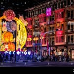 pedestrian-walk-infront-of-glowing-lanterns-decoration-during-the-mid-autumn-festival-at-chinatown-area-in-singapore-thursday-sept-8-2022-ap-photoyeen-ling-chong-2MAKTAC.jpg
